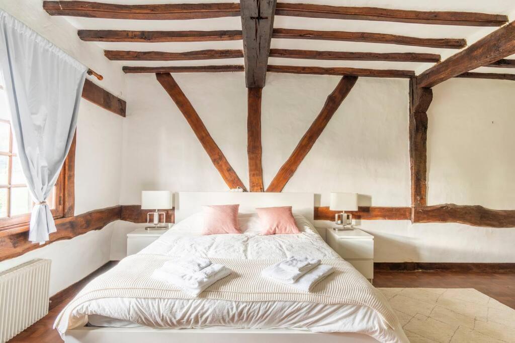 Dream 6-Bedroom Villa With Private Tennis Court Ле-Тийёль Экстерьер фото